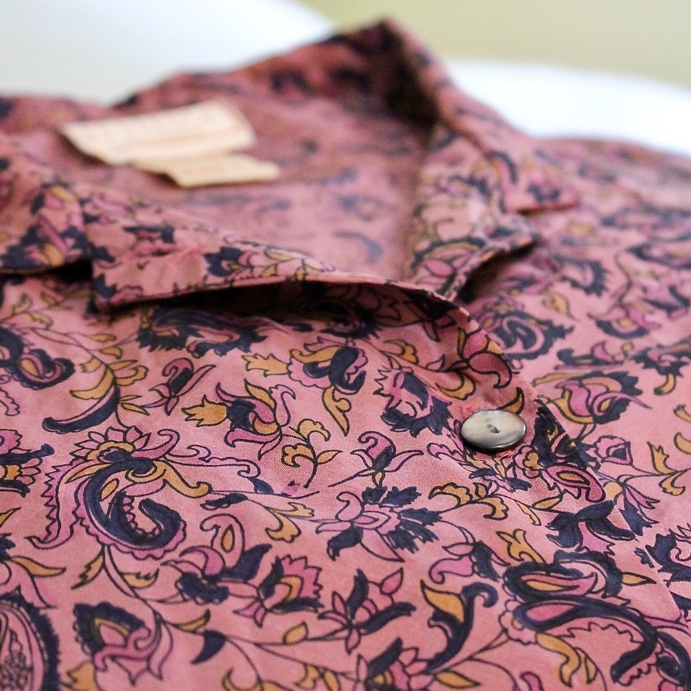 BB Dakota Retro SILK Paisley Button-Up Blouse
